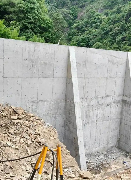 铜陵铜官山区重力式挡土墙